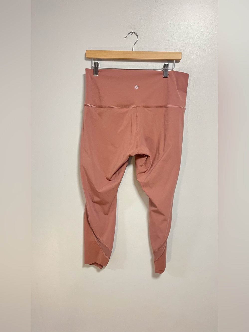 Lululemon Wunder Under High-Rise Crop 23" * Scallop Full-On Luxtreme size 12